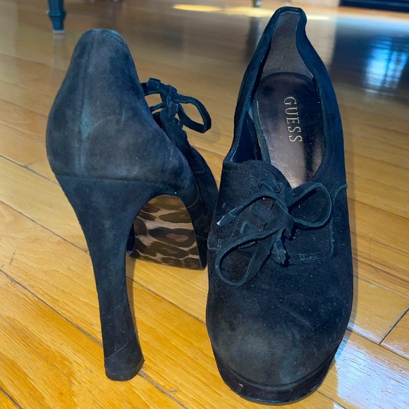GUESS Black Suede Lace Up Platform Heels, Size 8.5 - Picture 3 of 3